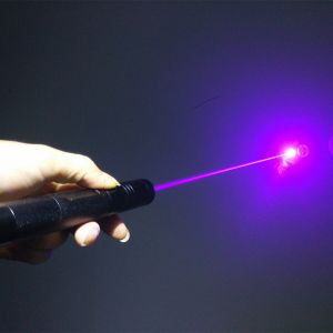 Lucinda 200mW 405nm lila Laserpointer mit brennender Fähigkeit